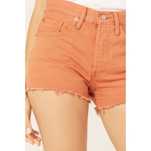 Levi's® Premium 501® High Rise Women’s Colored Denim Shorts in Leaf Orange Sz 26 - Picture 2 of 12